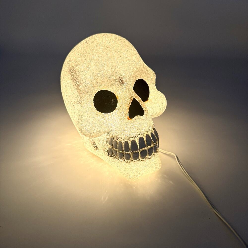 VTG Halloween Skull Light Up Melted Plastic Popcorn Blow Mold Scary Ghostly Fall